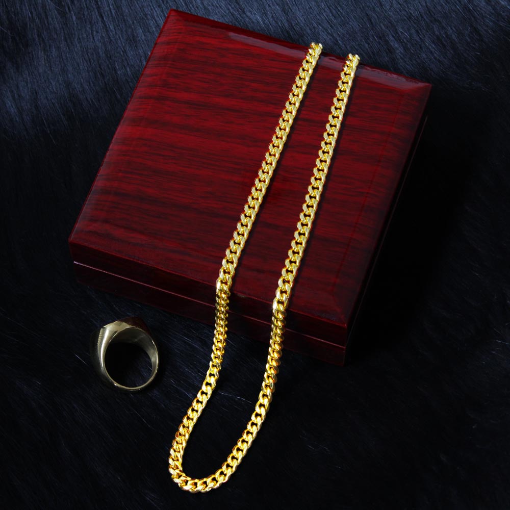 Cuban Link Necklace – Meaningful Gift for Son on His Wedding Day